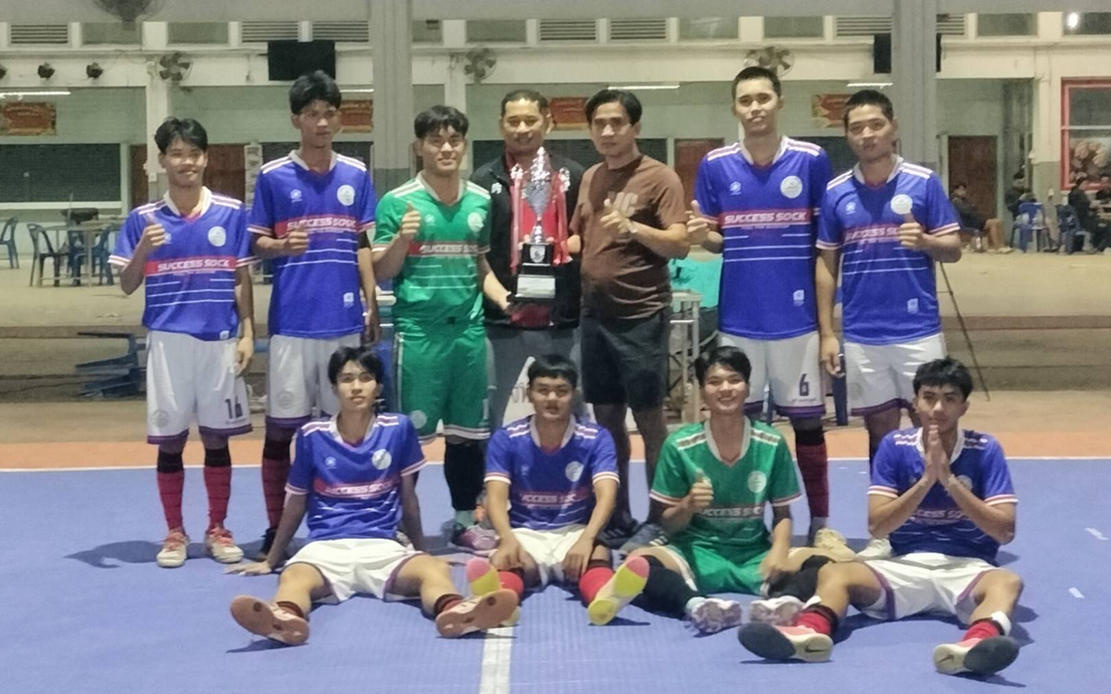 โรงเรียนเทศบาล 3 สามัคคีวิทยาคาร ภายใต้การนำของ นางสาวพิศทยา  ไชยสงคราม นายกเทศมนตรีนครอุบลราชธานี โดย ว่าที่ร้อยตรีอุดม  ร่วมรักษ์  ผู้อำนวยการสถานศึกษา พร้อมด้วยรองผู้อำนวยการสถานศึกษา และพนักงานครูบุคลากรทางการศึกษา ขอแสดงความยินดีกับนักเรียนคนเก่ง คว้